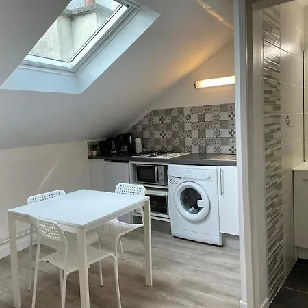 Apartment Studio Hypercentre 4 Min Avenue De Champagne *